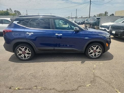 Certified 2021 Kia Seltos SX AWD/4WD image 17