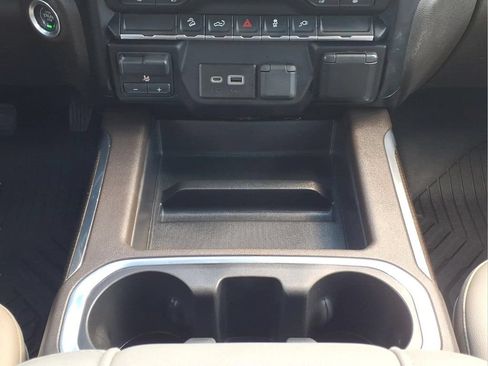 Used 2021 Chevrolet Silverado 1500 LT Trail Boss w/ Convenience Package II AWD/4WD image 18