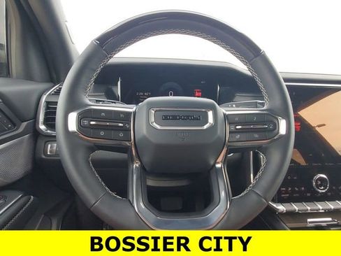 Certified 2025 GMC Acadia Denali w/ Super Cruise Package image 11