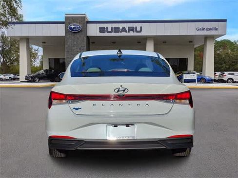Used 2022 Hyundai Elantra SEL w/ Cargo Package image 4