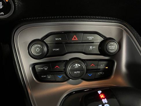 Used 2023 Dodge Challenger SXT w/ Blacktop Package image 19