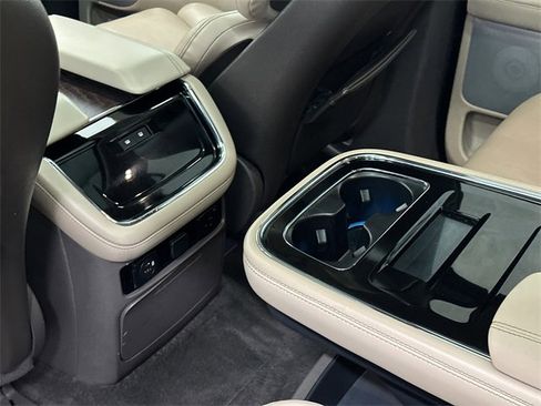 Used 2022 Lincoln Navigator Reserve image 22