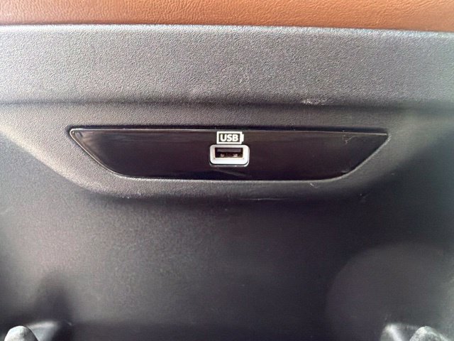 Used 2017 Chrysler Pacifica Limited FWD image 23