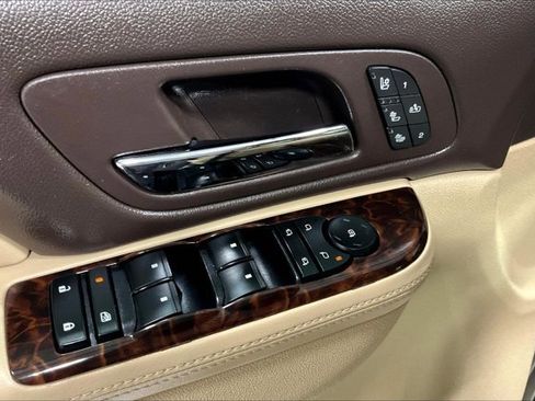 Used 2014 GMC Yukon Denali image 39