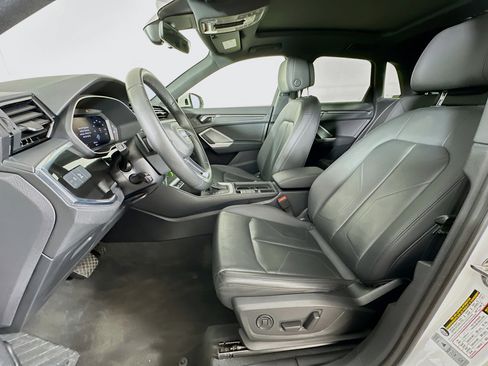 Used 2025 Audi Q3 2.0T Premium image 13