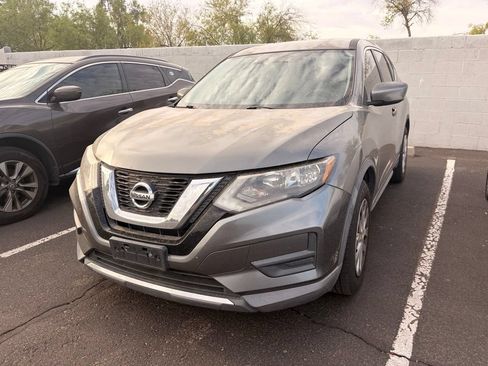 Used 2017 Nissan Rogue S FWD image 2