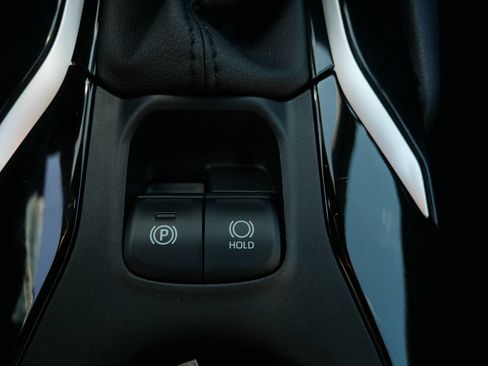 Used 2024 Toyota Corolla Cross AWD Hybrid w/ Convenience Package image 22