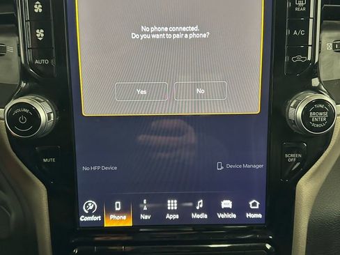 Used 2024 RAM 3500 Laramie image 28