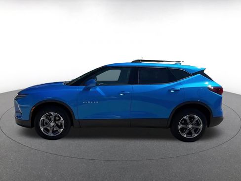 Used 2025 Chevrolet Blazer LT FWD image 10