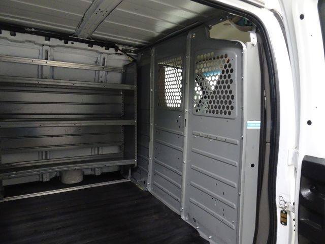 Used 2018 Chevrolet Express 2500 w/ Driver Convenience Package RWD image 19