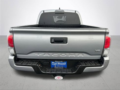 Used 2021 Toyota Tacoma TRD Off-Road w/ Technology Package image 8