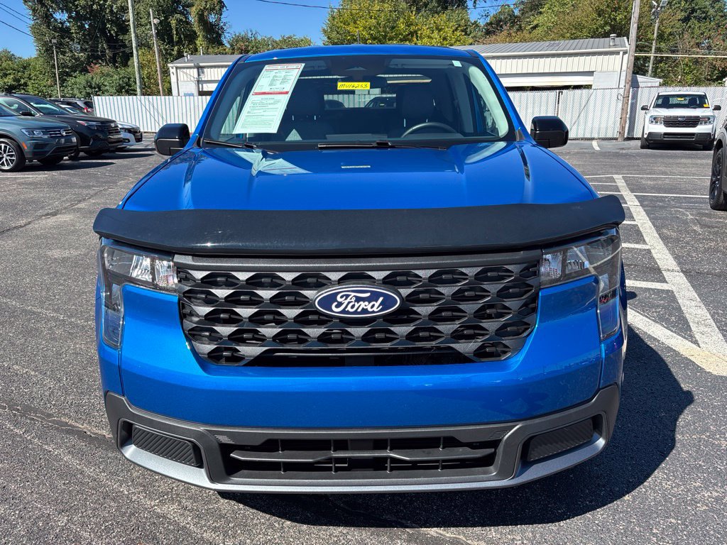 Used 2025 Ford Maverick XLT w/ Equipment Group 301A AWD/4WD image 2