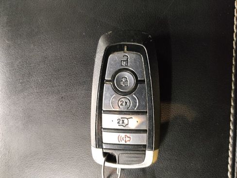 Used 2020 Ford Explorer XLT w/ Equipment Group 202A image 32