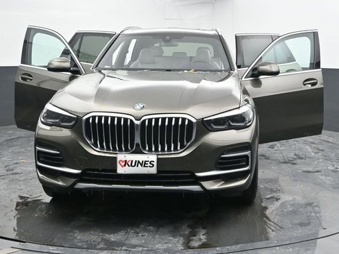 Used 2023 BMW X5 xDrive40i w/ Premium Package image 50