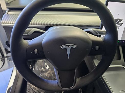 Used 2021 Tesla Model Y Long Range AWD/4WD image 15