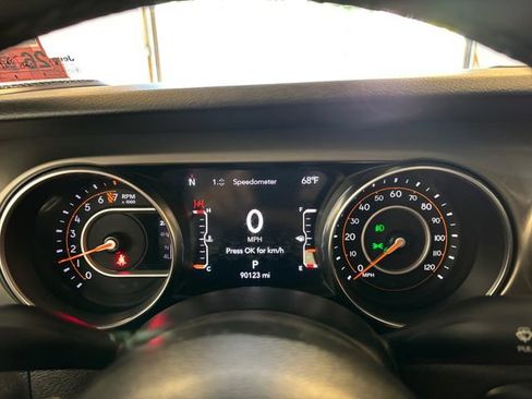 Used 2022 Jeep Gladiator Sport AWD/4WD image 17