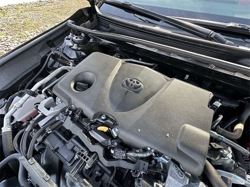 Used 2022 Toyota Camry XSE image 34