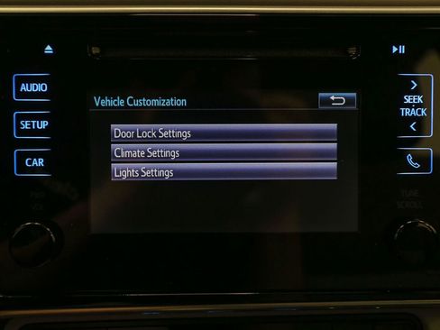 Used 2017 Toyota Corolla LE w/ Carpet Mat Package (TMS) FWD image 26