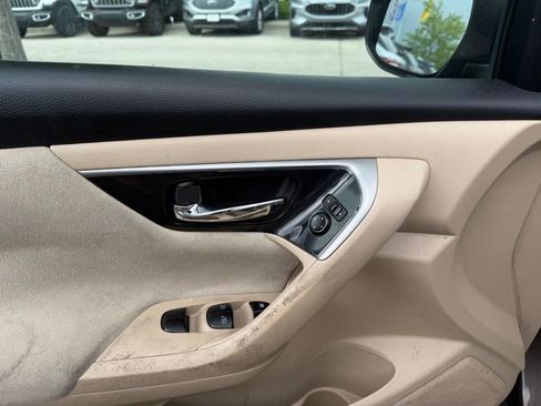 Used 2013 Nissan Altima 2.5 SV w/ 2.5SV Convenience Pkg FWD image 10