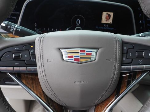 Used 2023 Cadillac Escalade Sport Platinum AWD/4WD image 23