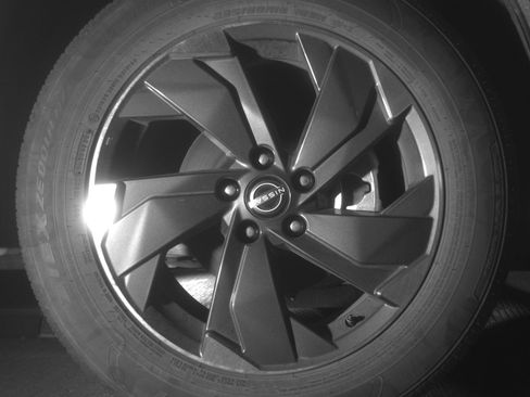 Used 2025 Nissan Rogue SV image 13