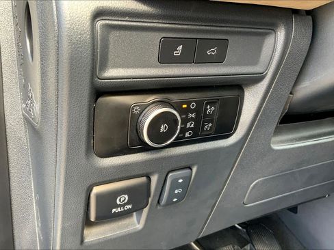 Used 2024 Ford Expedition Max Limited image 34