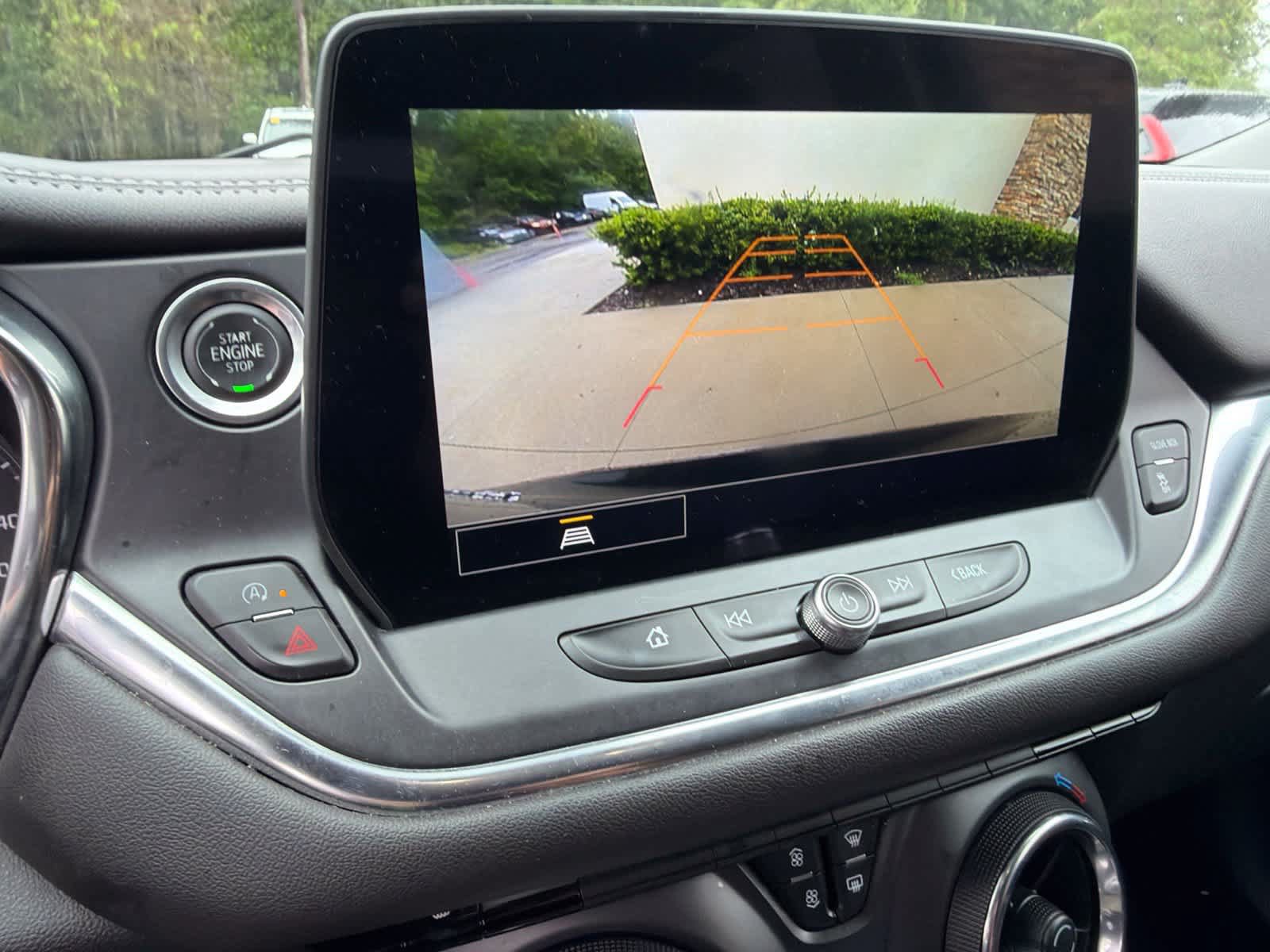 Used 2025 Chevrolet Blazer LT FWD image 17
