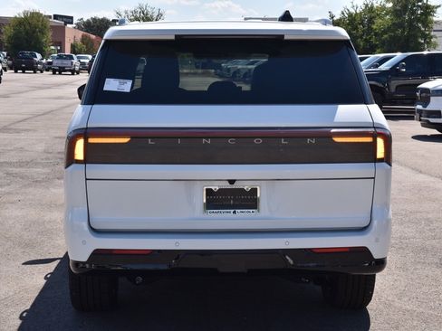 New 2025 Lincoln Navigator L Reserve w/ Jet Appearance Package image 8