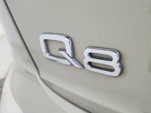 Used 2023 Audi Q8 Premium Plus w/ Premium Plus Package image 17