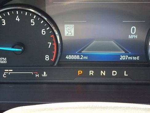 Used 2023 Ford Explorer XLT w/ Equipment Group 202A AWD/4WD image 23