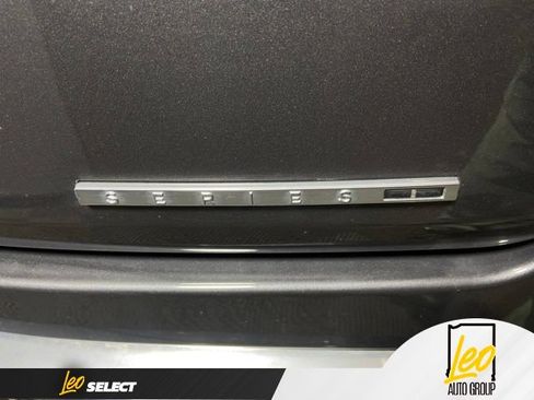 Used 2022 Jeep Wagoneer Series I w/ Premium Group I AWD/4WD image 10
