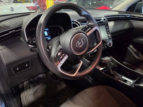 Used 2022 Hyundai Tucson SE image 4