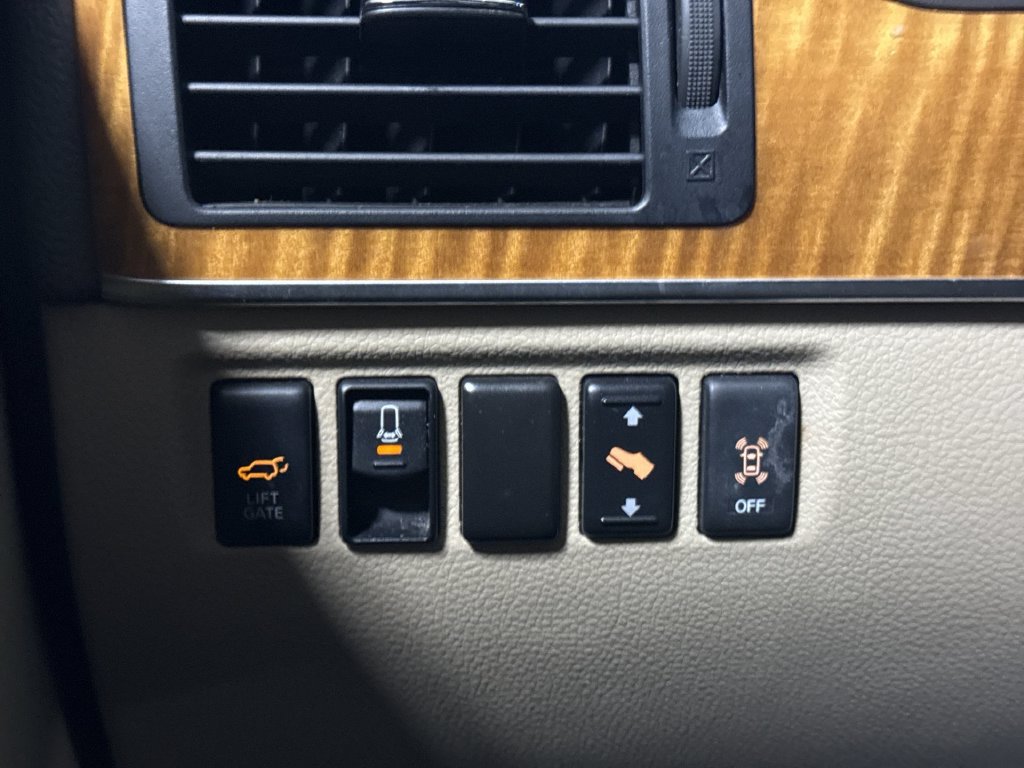 Used 2015 Nissan Armada Platinum w/ Platinum Reserve Package AWD/4WD image 19