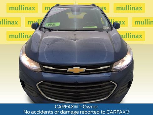 Used 2017 Chevrolet Trax LT w/ LT Convenience Package FWD image 10