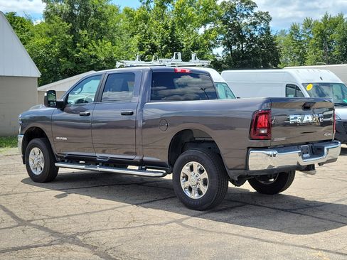 Used 2025 RAM 2500 Big Horn AWD/4WD image 3