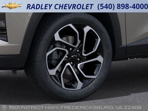 New 2026 Chevrolet Trax RS w/ Sunroof Package image 9