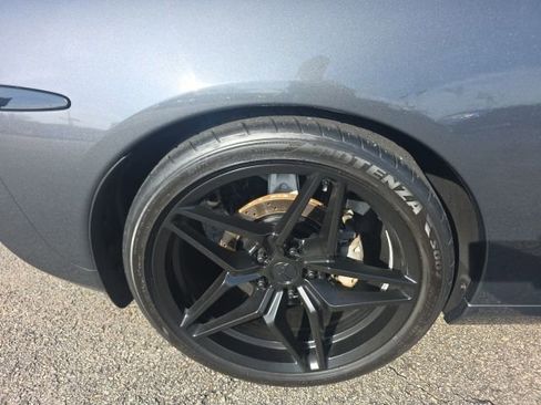 Used 2010 Chevrolet Corvette Coupe w/ 1LT image 10