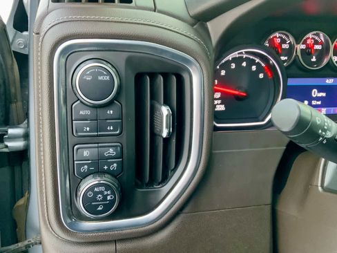 Used 2020 Chevrolet Silverado 1500 LT Trail Boss image 46