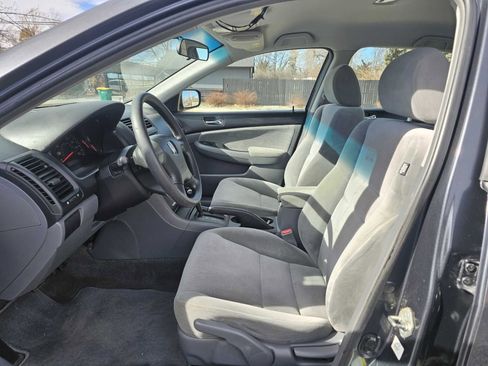 Used 2004 Honda Accord LX image 9