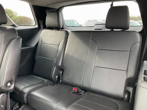 Used 2021 Chevrolet Traverse RS image 17
