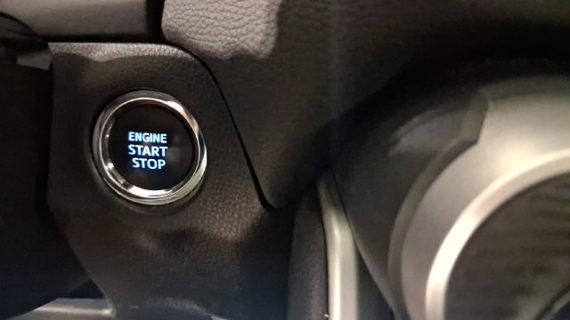 Used 2020 Toyota RAV4 XLE w/ Convenience Package FWD image 30