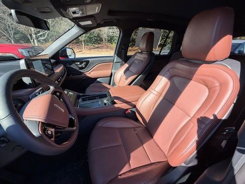 New 2026 Lincoln Aviator Reserve w/ Jet Appearance Package image 14