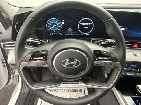 Used 2024 Hyundai Elantra Limited FWD image 14