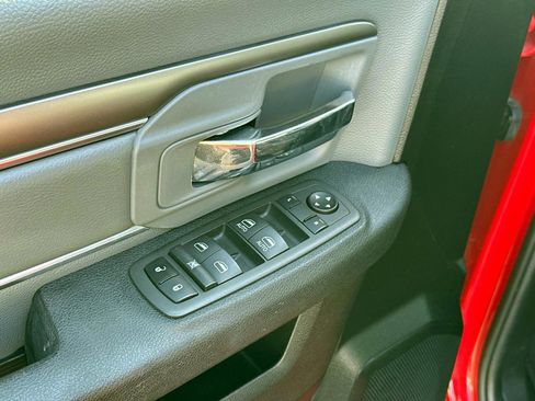 Used 2022 RAM 1500 Classic SLT image 15