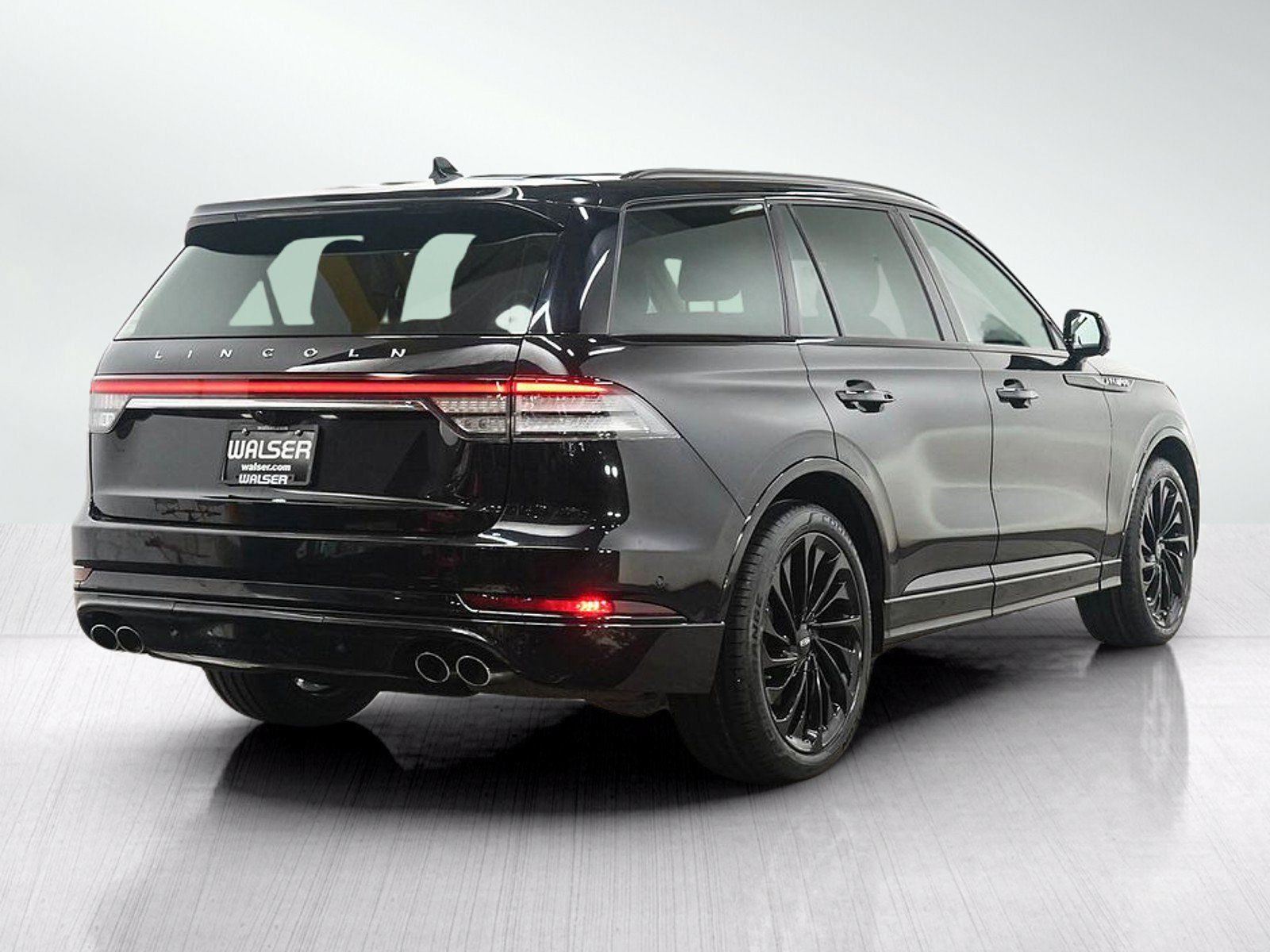 Used 2023 Lincoln Aviator Reserve w/ Equipment Group 201A AWD/4WD image 5