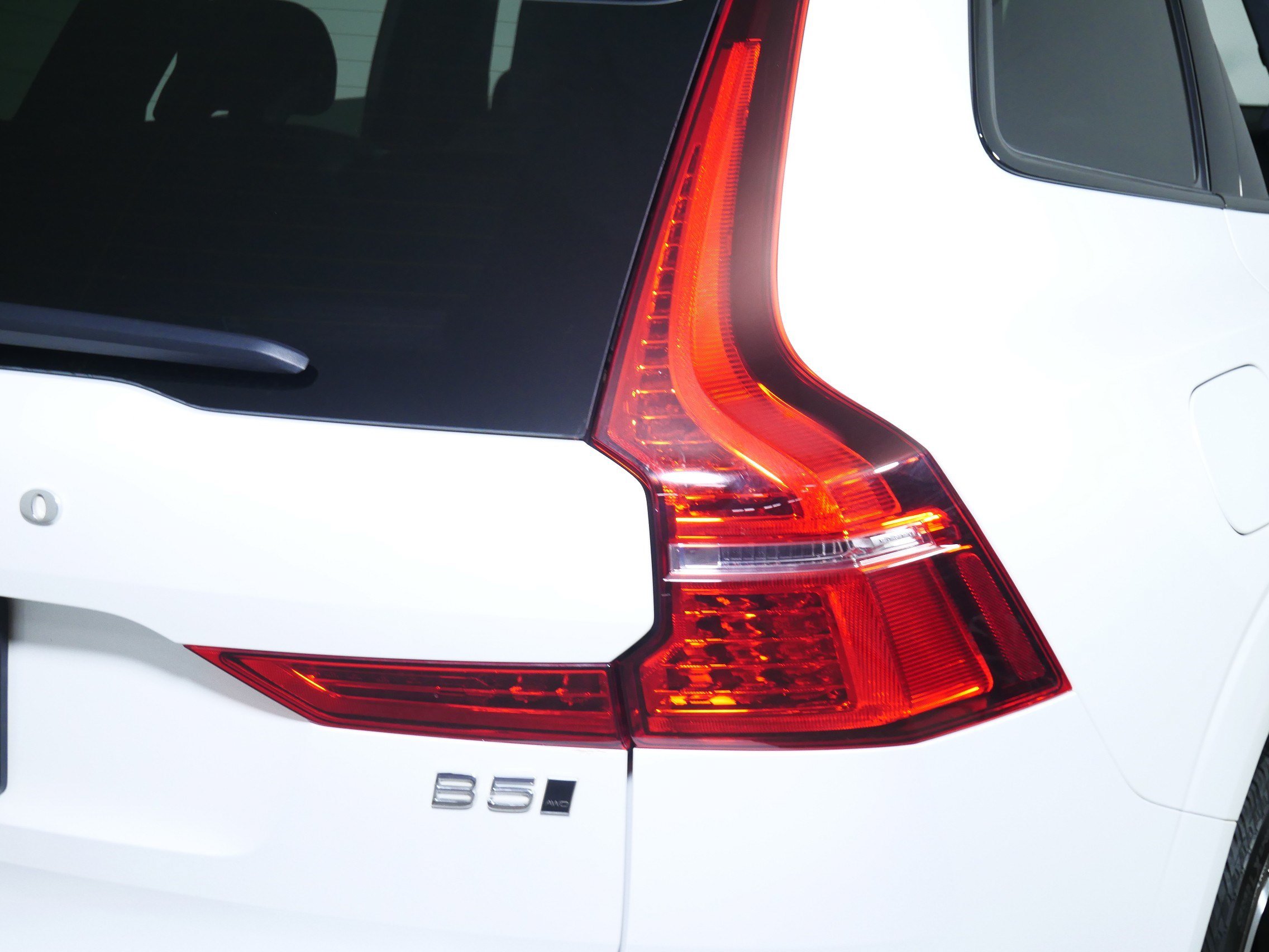 Used 2023 Volvo XC60 B5 Plus w/ Climate Package AWD/4WD image 17