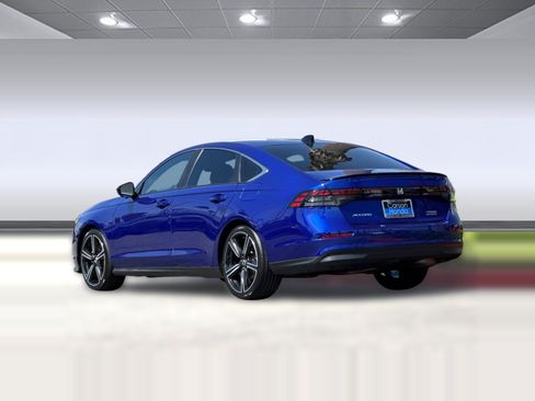 Used 2024 Honda Accord Sport image 3