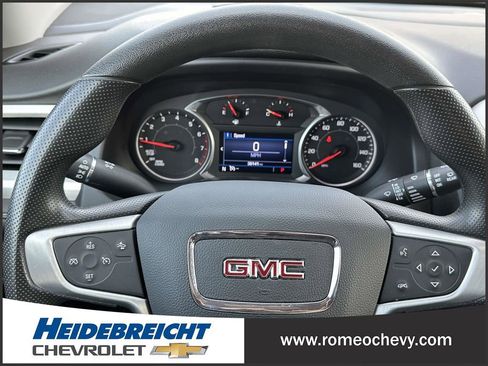 Used 2022 GMC Acadia SLE w/ Driver Convenience Package image 24