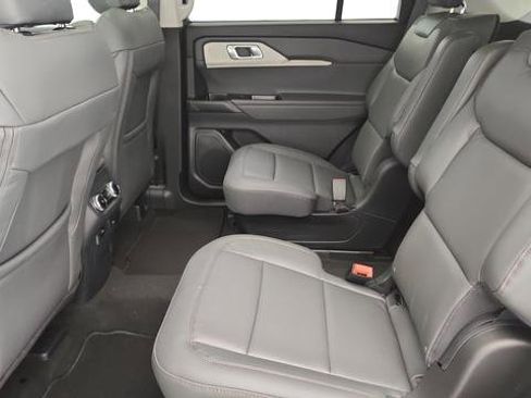 New 2026 Ford Explorer Active w/ Active Comfort Package image 24