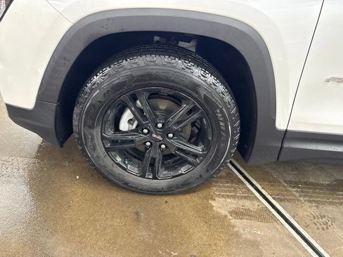 Used 2023 GMC Terrain AT4 w/ Tech Package AWD/4WD image 11